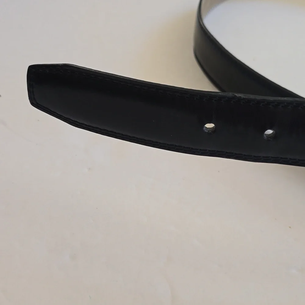 Mens Black leather Belt with Silver Buckle Sz.Medium